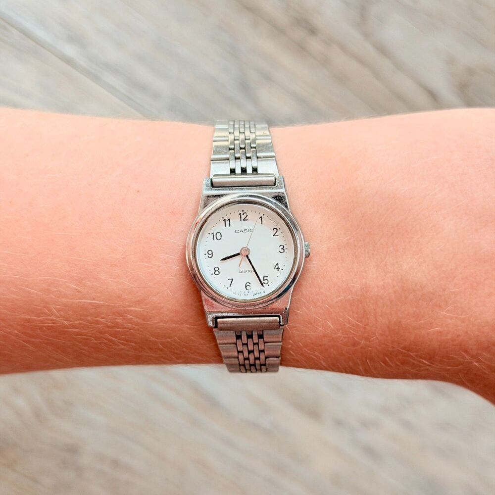 Vintage Casio Quartz Silver Tone Petite Watch Dainty Minimalist 80s 90s Japan